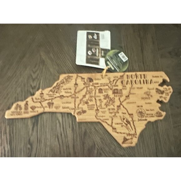 Destination North Carolina Bamboo Cutting & Serving Board - Picture 4 of 9